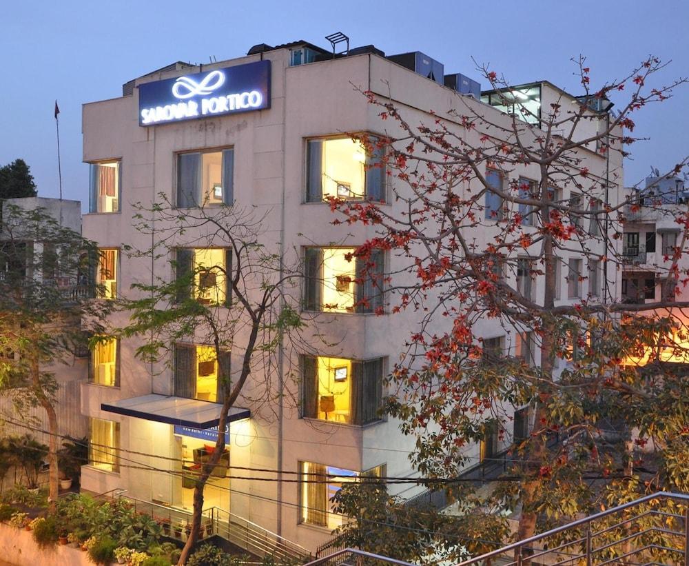 Sarovar Portico Naraina, Hotel Νέο Δελχί Εξωτερικό φωτογραφία