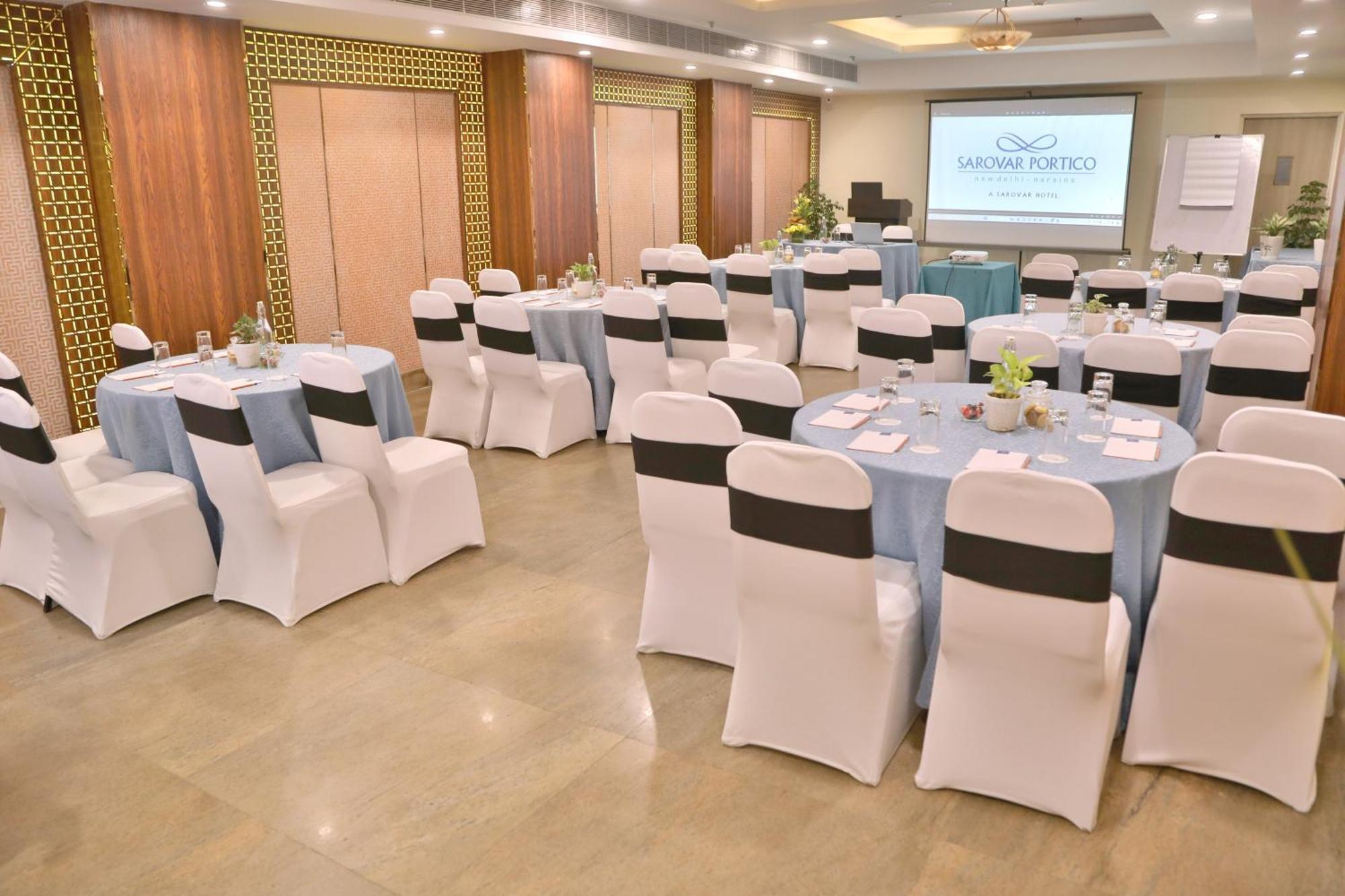 Sarovar Portico Naraina, Hotel Νέο Δελχί Εξωτερικό φωτογραφία