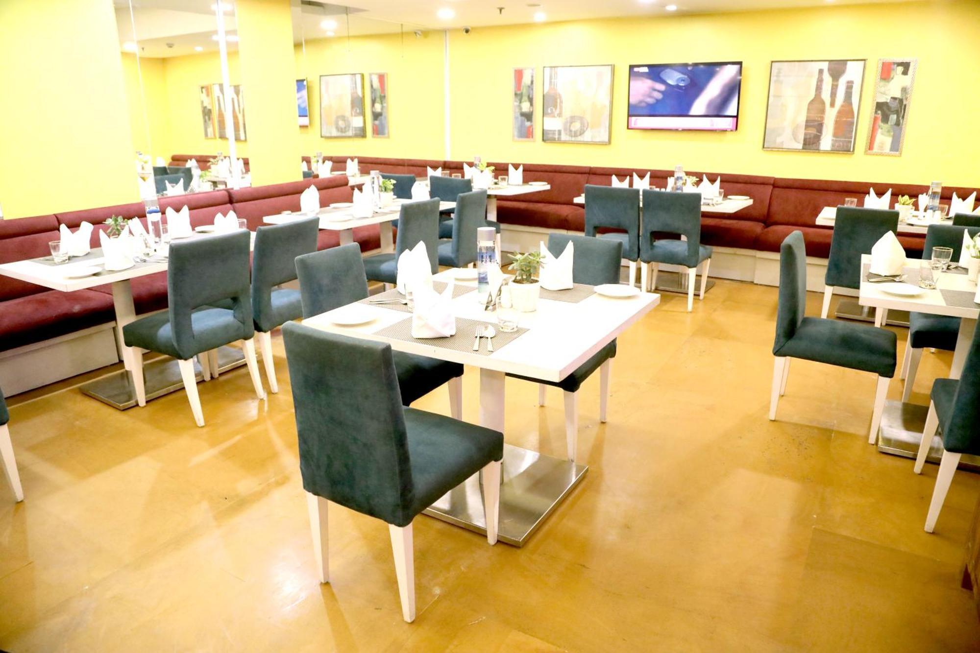 Sarovar Portico Naraina, Hotel Νέο Δελχί Εξωτερικό φωτογραφία