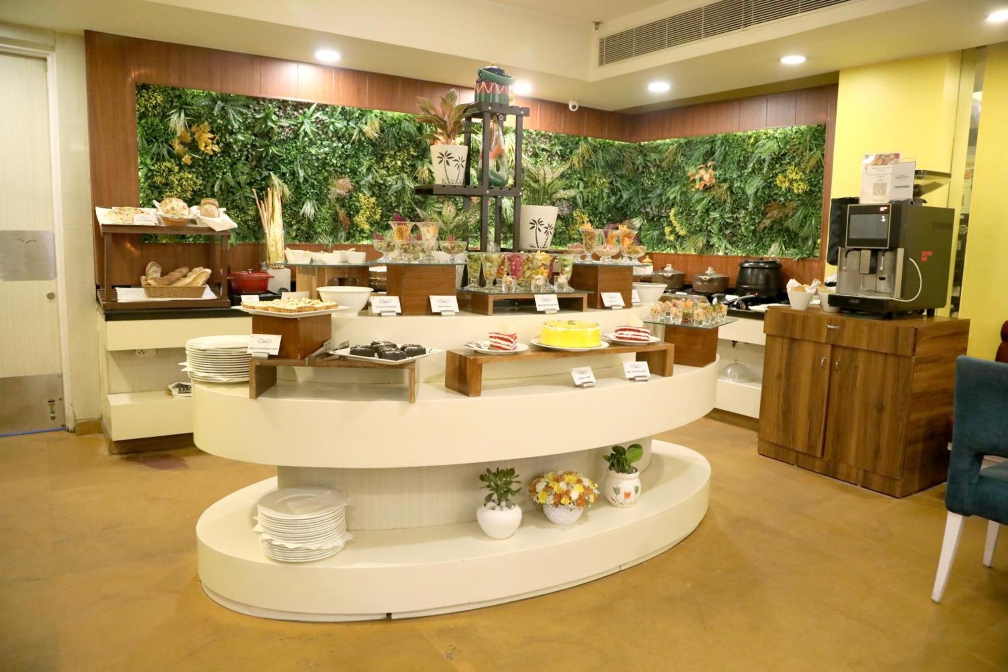Sarovar Portico Naraina, Hotel Νέο Δελχί Εξωτερικό φωτογραφία