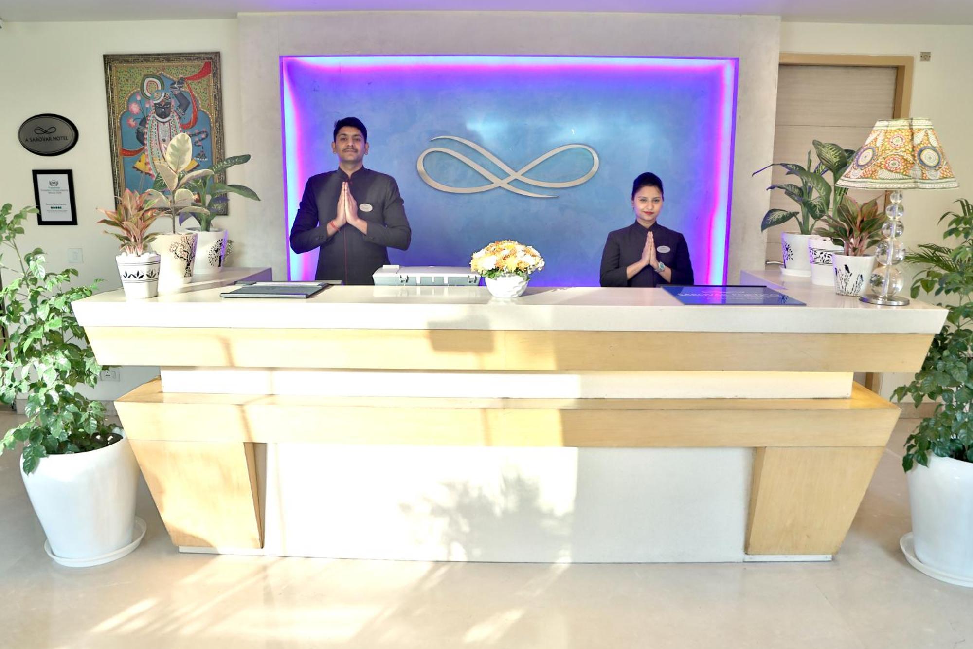 Sarovar Portico Naraina, Hotel Νέο Δελχί Εξωτερικό φωτογραφία