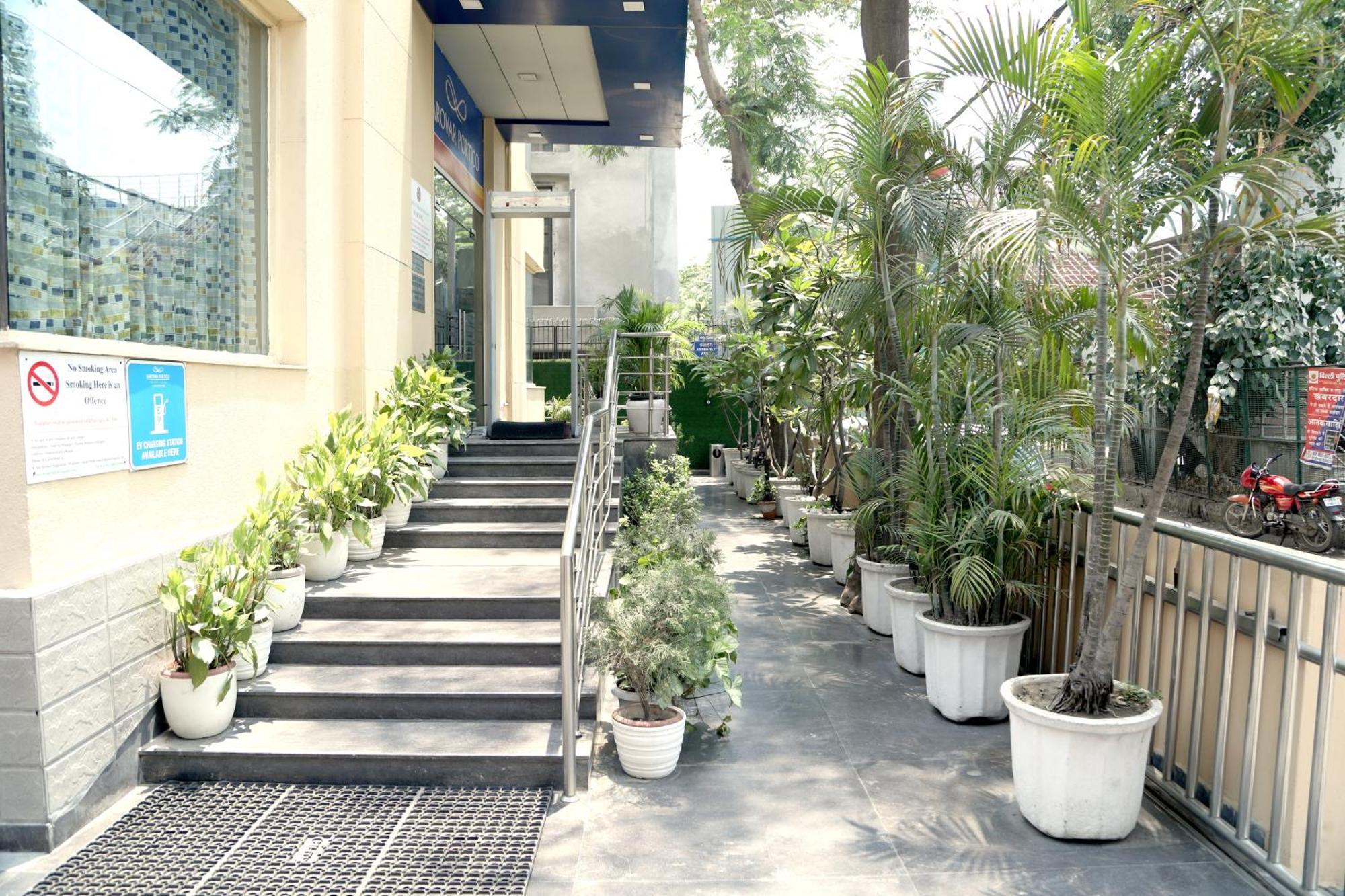 Sarovar Portico Naraina, Hotel Νέο Δελχί Εξωτερικό φωτογραφία